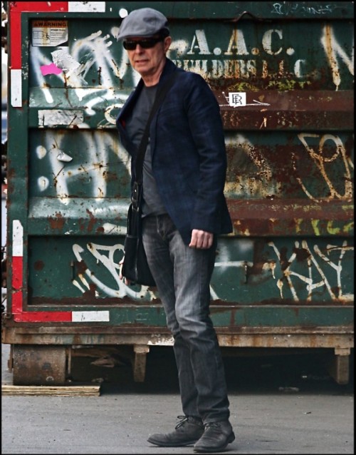 David Bowie, New York City, cab, paparazzi